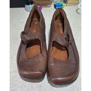 Naturalizer Womens Brown Leather Mary Jane Shoe Size 8.5W Comfort Buckle